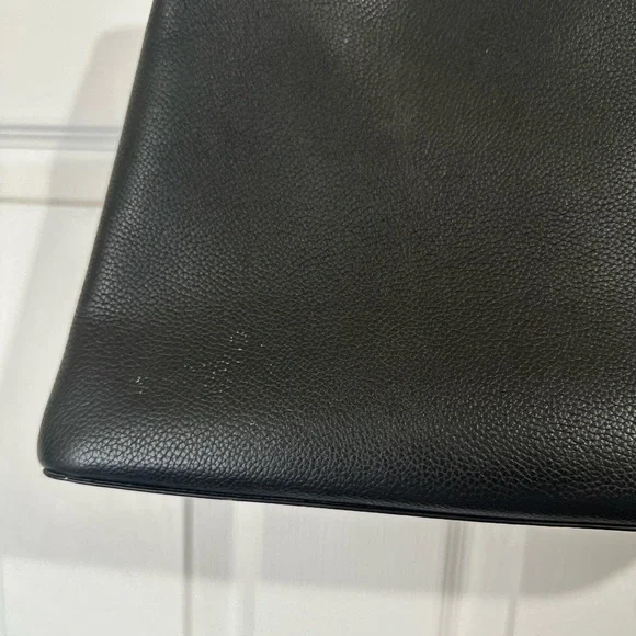 Kate Spade Black Shoulder Bag with Gold Chain - Picture 5 of 10